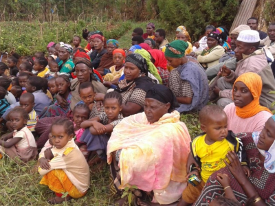 Families displaced by a complex, protracted crisis meet in Soyama, Ethiopia to discuss their options.